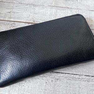 Cuyana Pebbled Black Leather Wallet